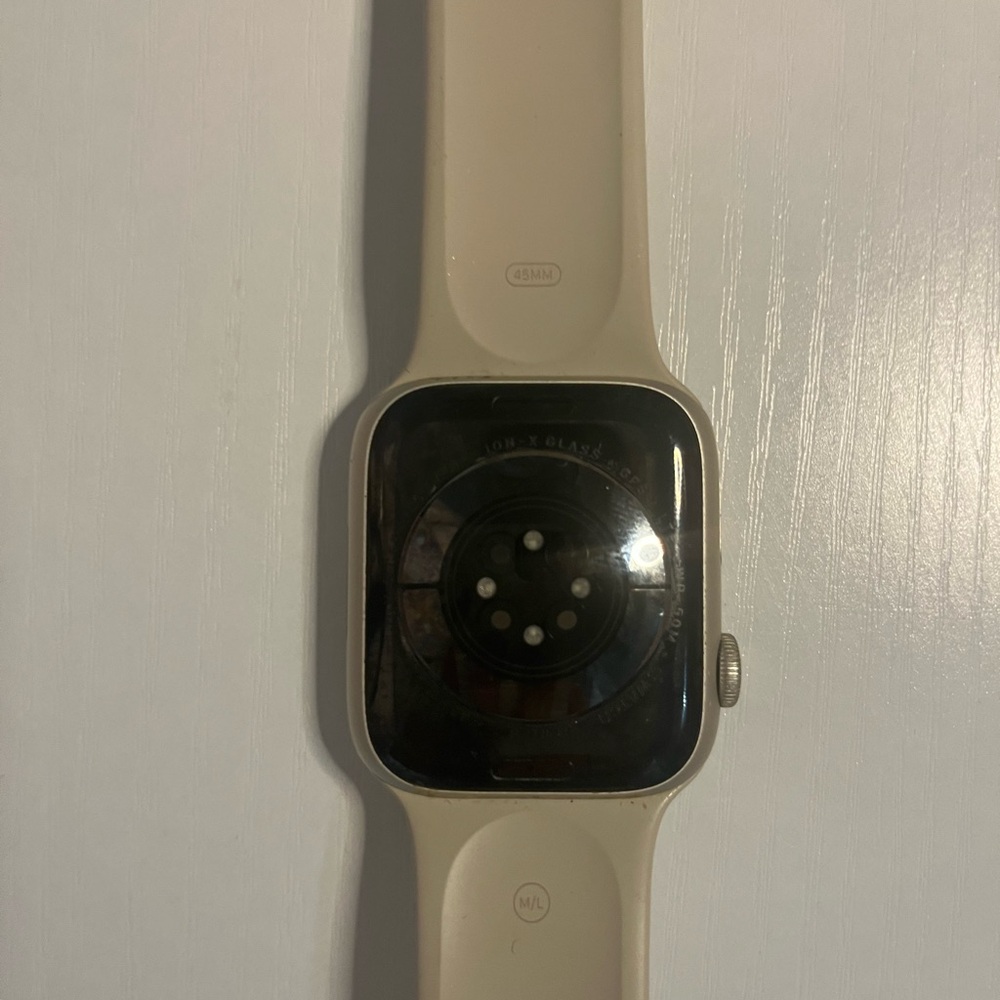Smart Wearable in Cream